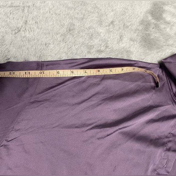 NWT Shein Basics satin shirt - size M - Picture 5 of 6